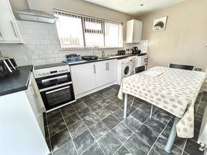 Kitchen- click for photo gallery